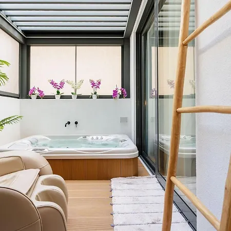 ホテル Legato Naxos City