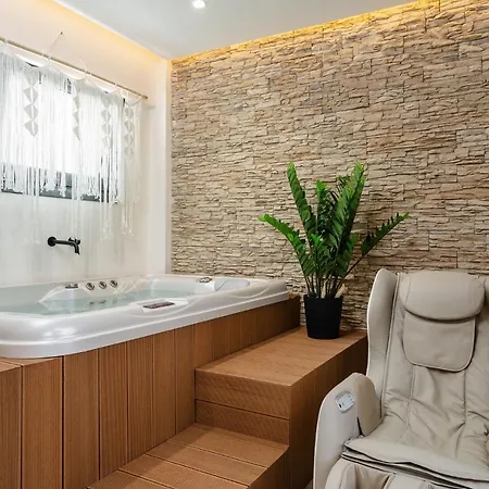 Hotel Legato *