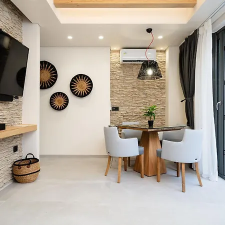 Legato Hotel *